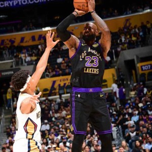 开云体育网页版入口-15835球！詹姆斯21+7+7逼近贾巴尔纪录 战锡安10胜1负扮克星