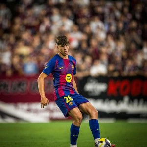 巴萨坚持留住托伦斯，拒绝多份租借请求